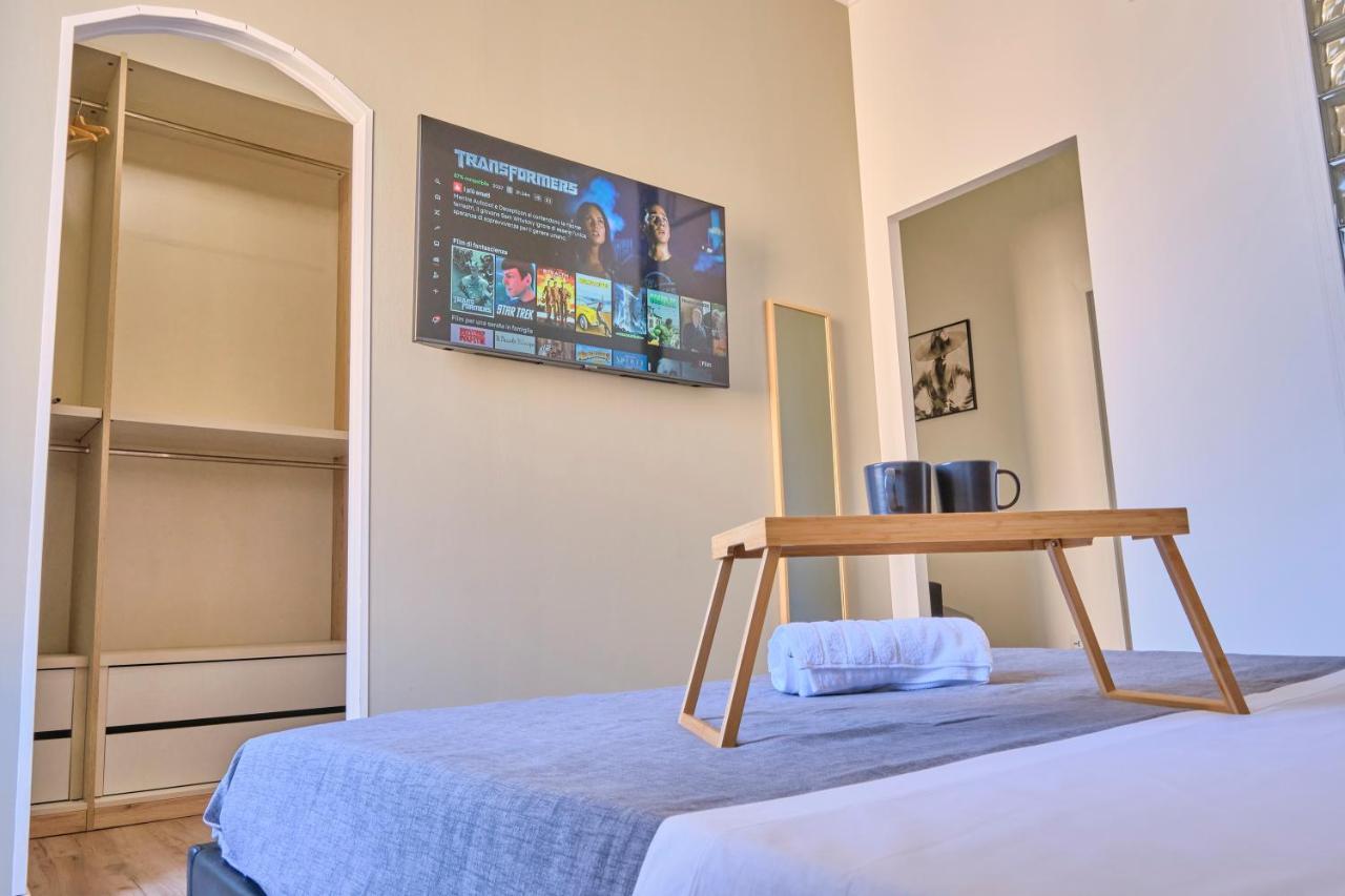 Monza-Centro Modern Flat Near Train Stationアパートメント エクステリア 写真