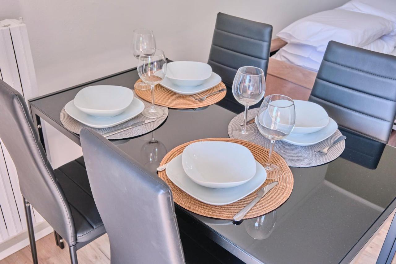 Monza-Centro Modern Flat Near Train Stationアパートメント エクステリア 写真
