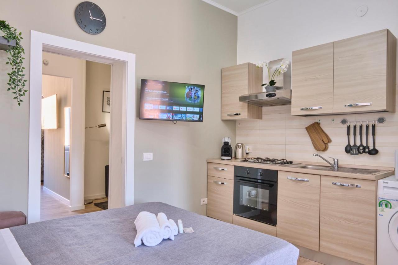 Monza-Centro Modern Flat Near Train Stationアパートメント エクステリア 写真